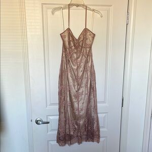 Elegant Lace Evening Dress